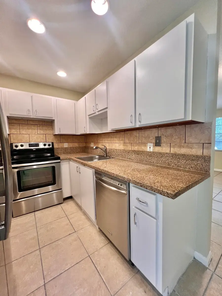 423 Glenwood Drive, West Palm Beach, FL 33415 - #2