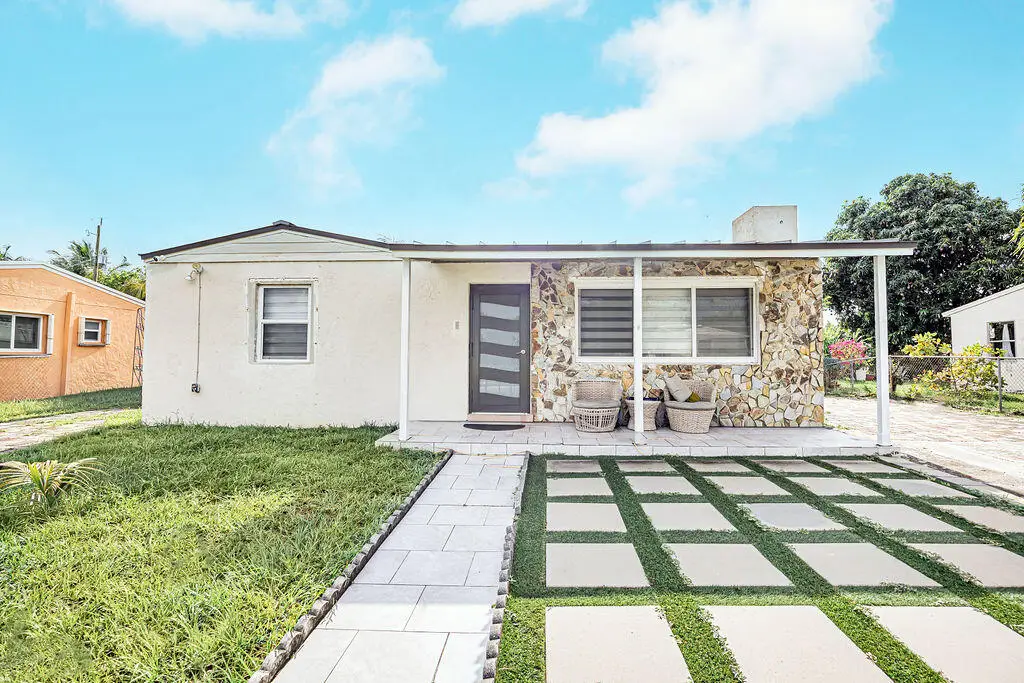 2333 Wabasso Drive, West Palm Beach, FL 33409 - #1