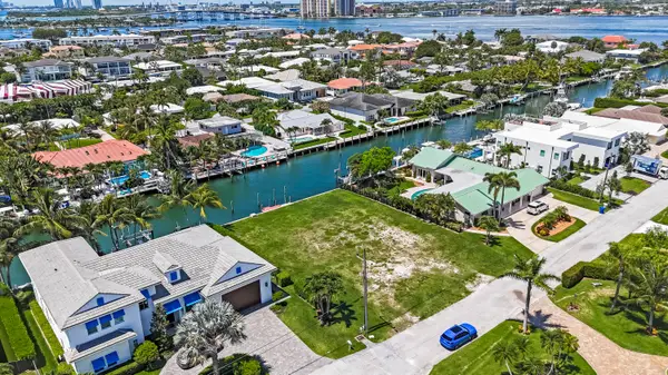 1121 Coral Way, Singer Island, FL 33404