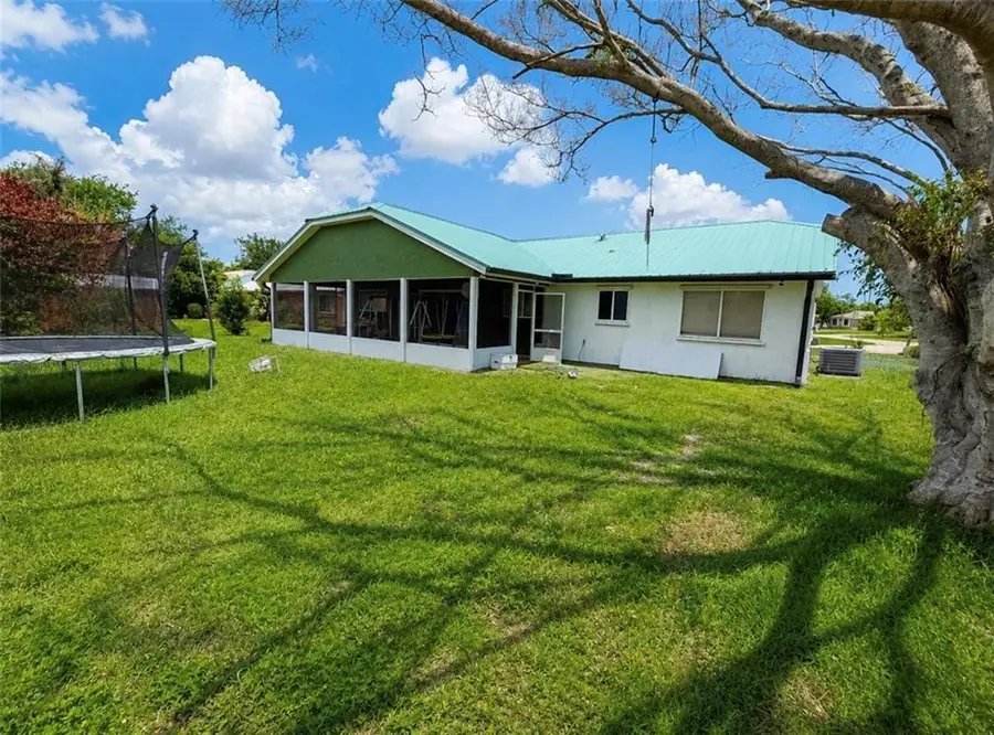 1918 SE West Dunbrooke Circle, Port Saint Lucie, FL 34952 - #3