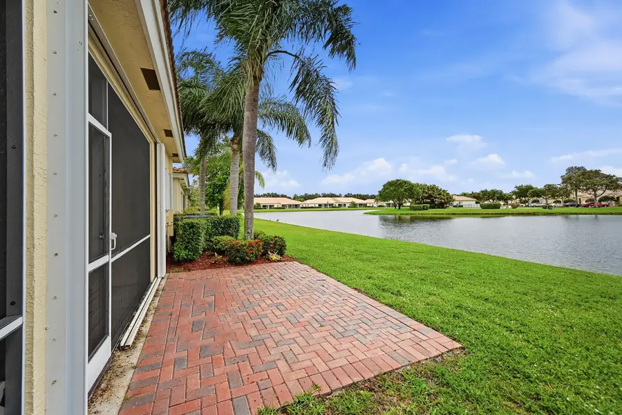 2340 Windjammer Way, West Palm Beach, FL 33411 - #2