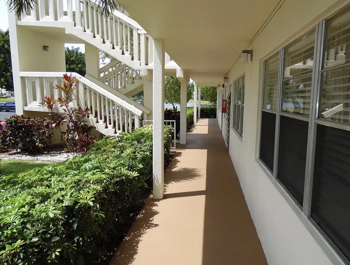 1037 Cambridge B, Deerfield Beach, FL 33442 - #1