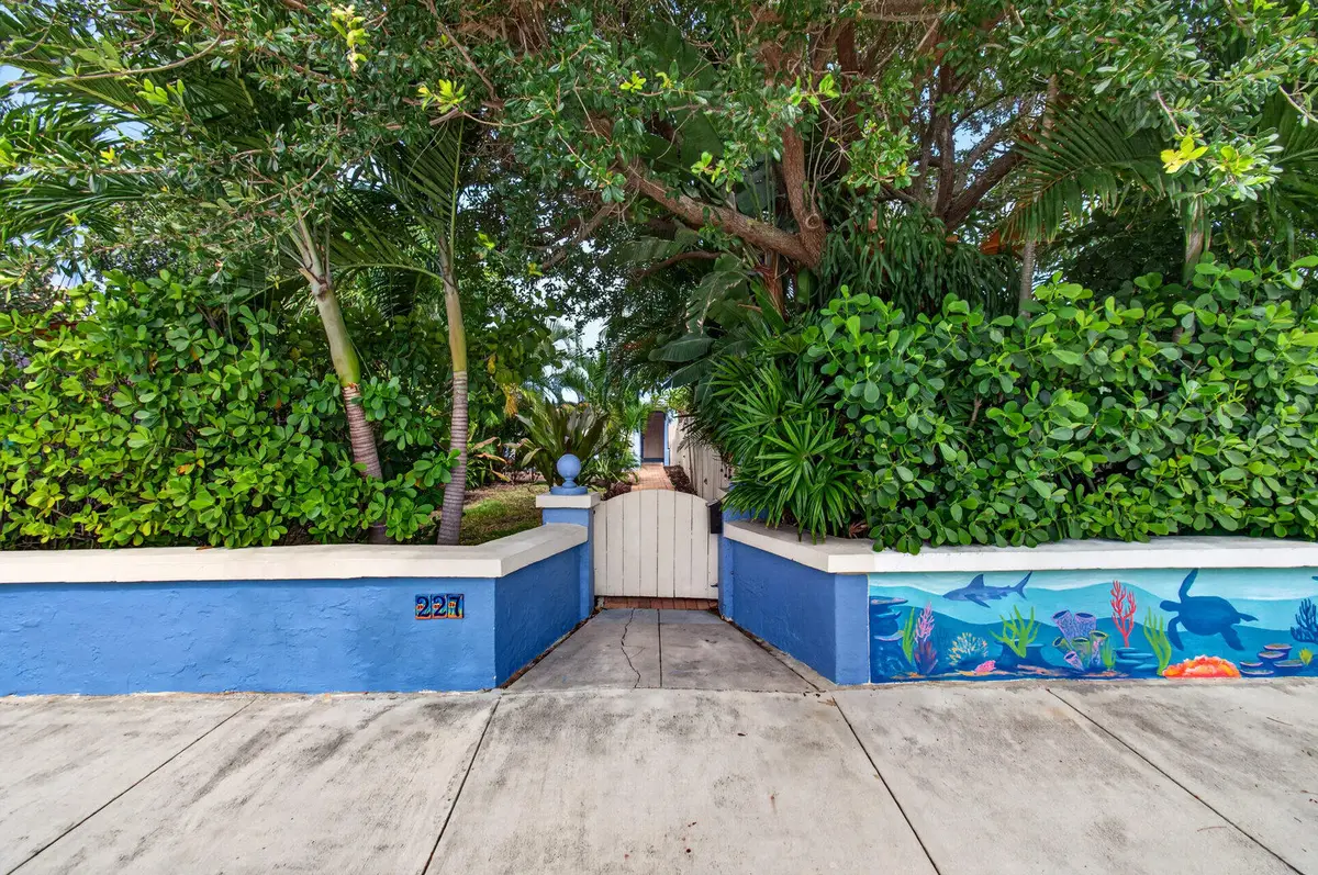 227 N M Street, Lake Worth Beach, FL 33460 - #1