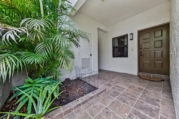 4413 NW 22nd Road #404, Coconut Creek, FL 33066