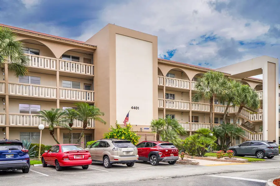 4401 Martinique Court #D2, Coconut Creek, FL 33066 - #2