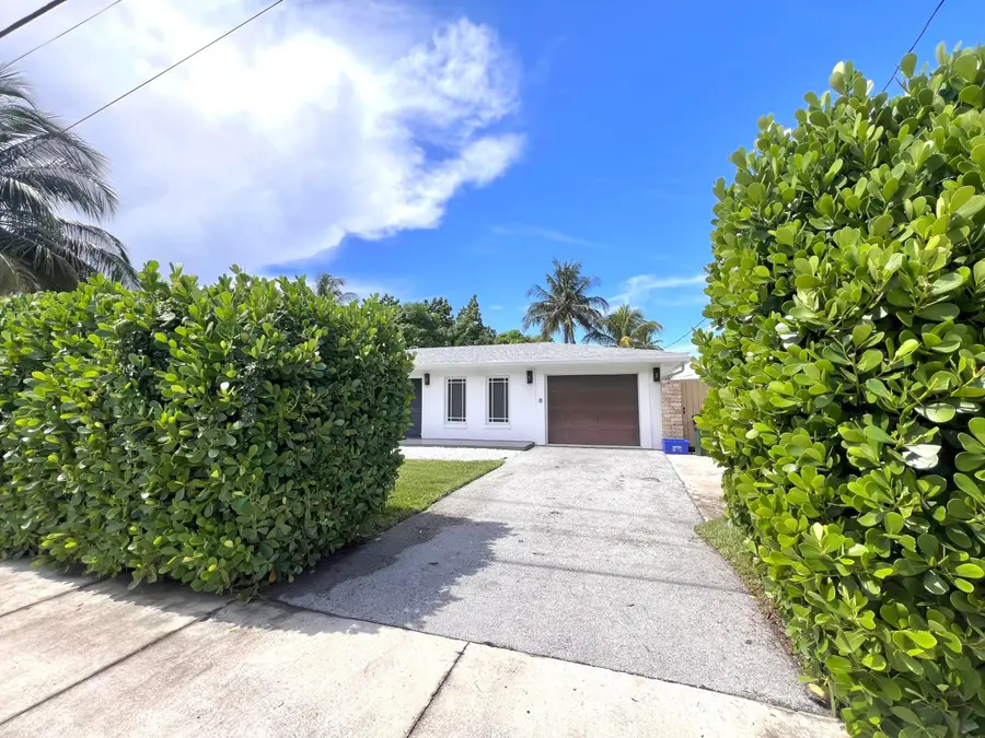 902 S Swinton Avenue, Delray Beach, FL 33444 - #3