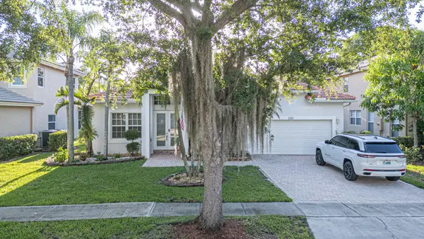1561 NW 168th Avenue, Pembroke Pines, FL 33028