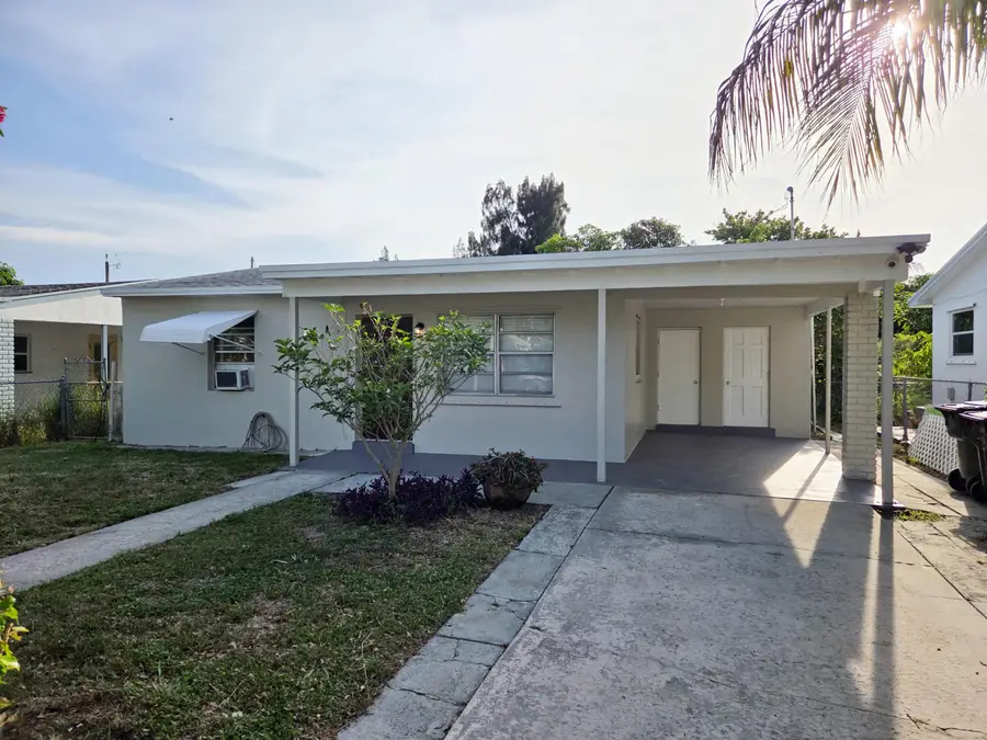 715 S C Street, Lake Worth, FL 33460 - #2