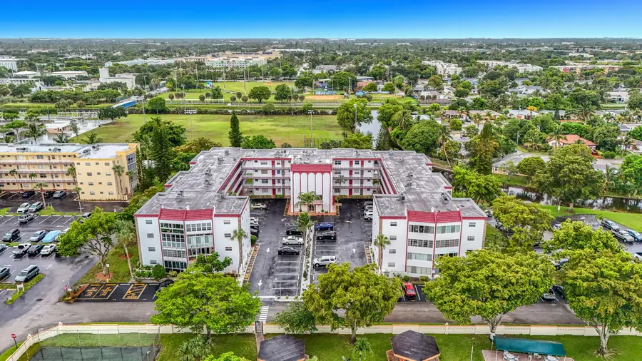 4270 NW 40th Street #401, Lauderdale Lakes, FL 33319 - #3