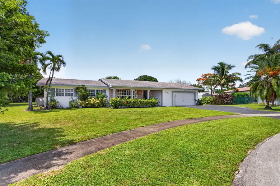 7501 NW 6th Street, Plantation, FL 33317 - #2