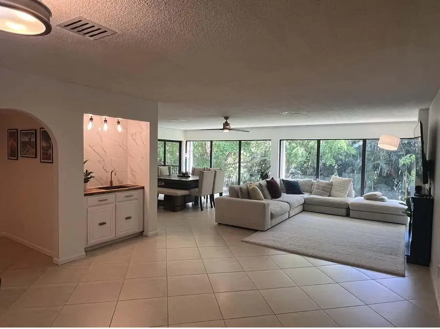 1639 Embassy Drive, West Palm Beach, FL 33401 - #2