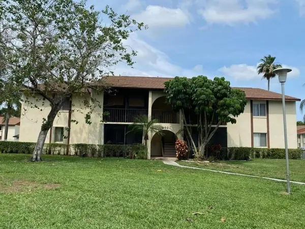 4999 Sable Pine Circle #D2, West Palm Beach, FL 33417