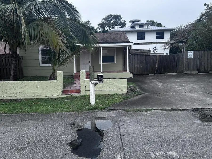 130 NE 4th Avenue, Boynton Beach, FL 33435 - #2