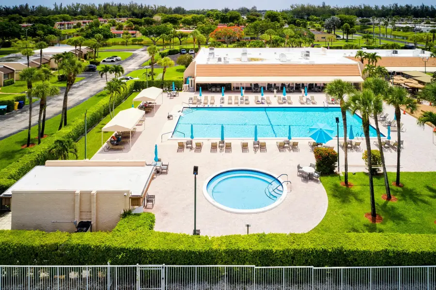 175 Lake Susan Lane, West Palm Beach, FL 33411 - #2