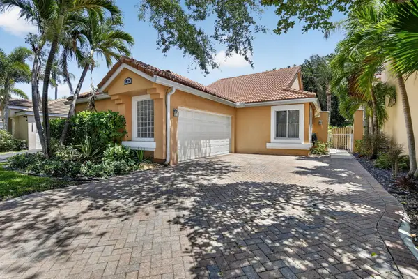 10124 NW 4th Street Nw, Plantation, FL 33324