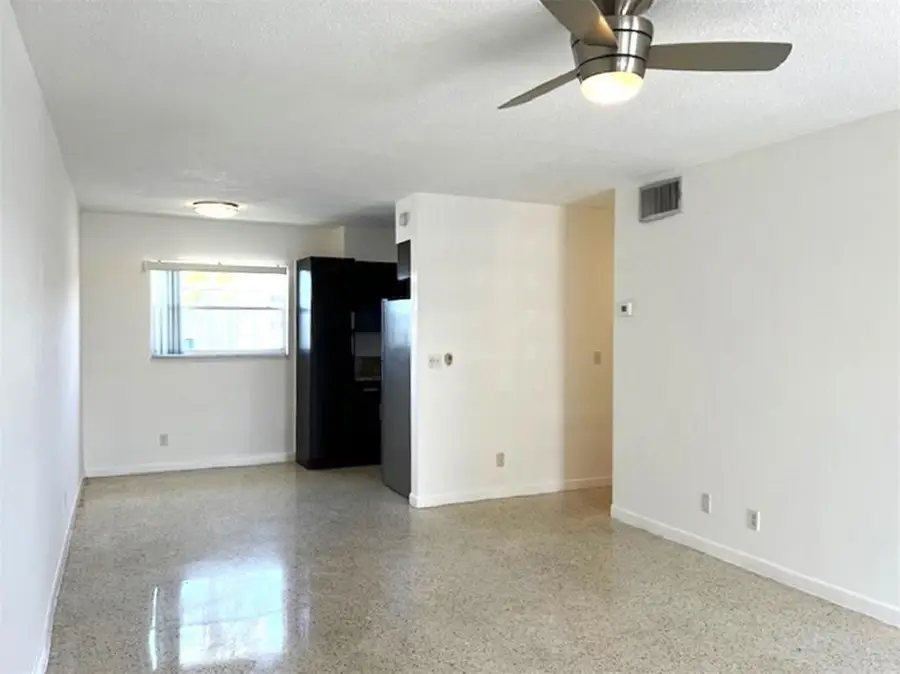 270 NE 40th Street Ne #26, Oakland Park, FL 33334 - #3