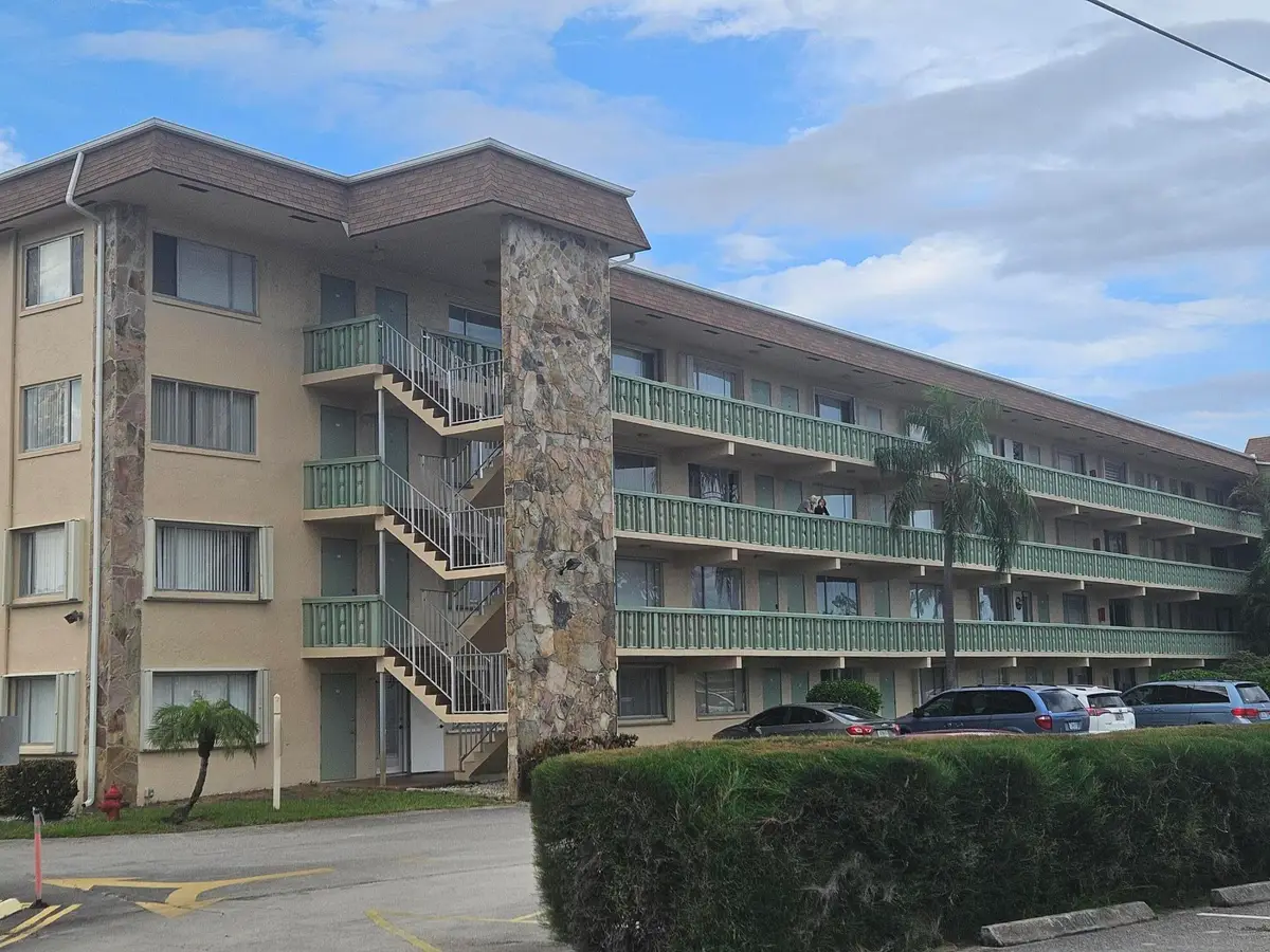 300 Village Green Circle S #302, Palm Springs, FL 33461 - #1