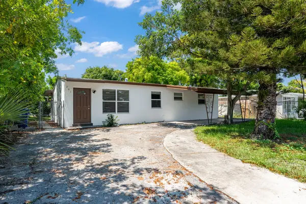 261 NE 22nd Street, Pompano Beach, FL 33060