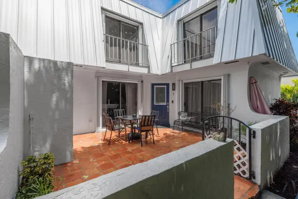 106 Linda Lane #1, Palm Beach Shores, FL 33404