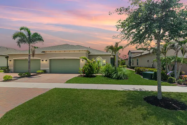 12860 SW Lake Fern Circle, Port St Lucie, FL 34987