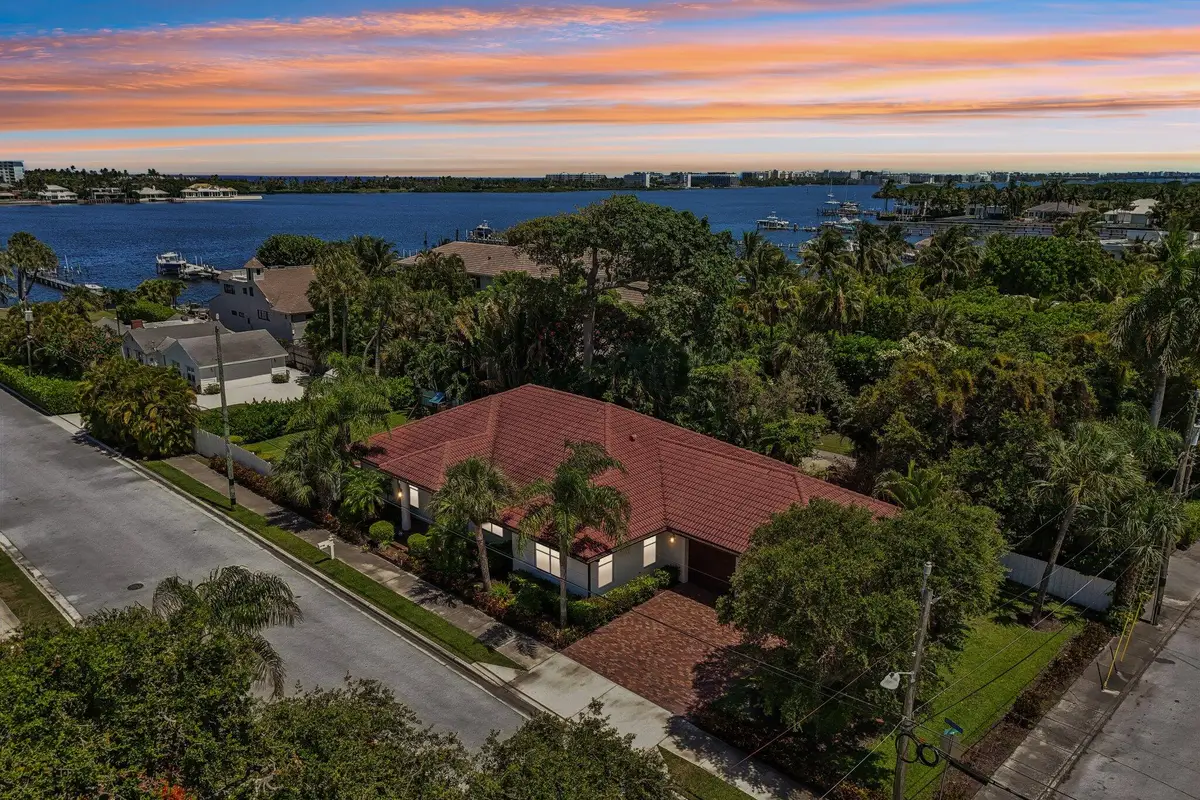 15 Wellesley Drive, Lake Worth Beach, FL 33460 - #1