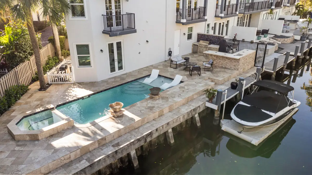 208 SE 10th Terrace, Fort Lauderdale, FL 33301 - #1