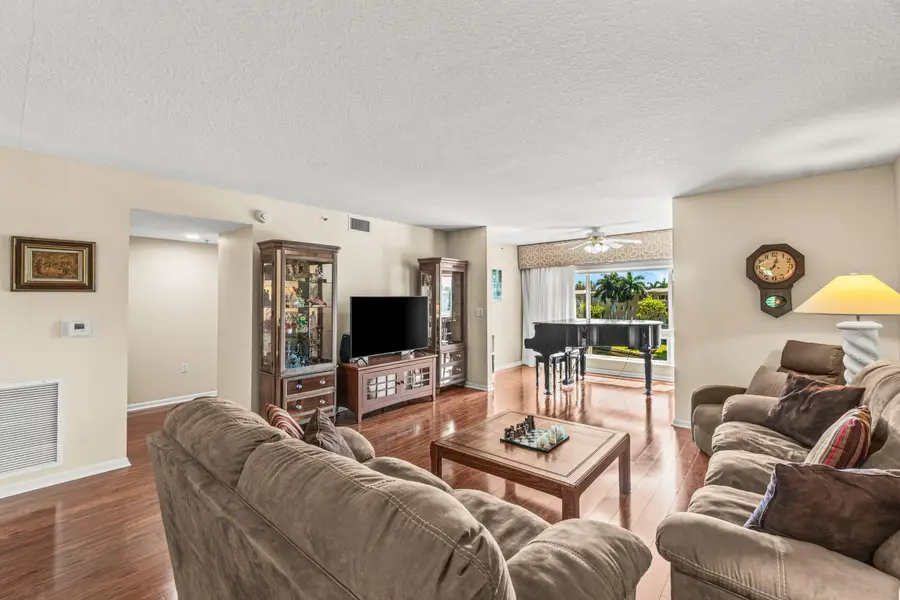 12560 Majesty Circle #401, Boynton Beach, FL 33437 - #3