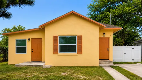 3207 Pinewood Avenue, West Palm Beach, FL 33407