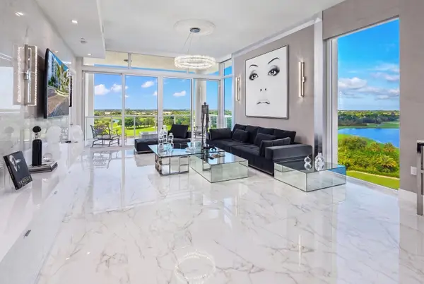 20155 Boca West Drive #Ph B804, Boca Raton, FL 33434