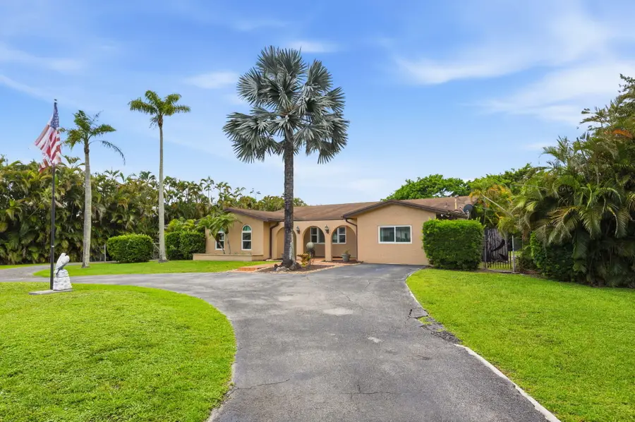 5521 SW 160th Avenue, Southwest Ranches, FL 33331 - #2