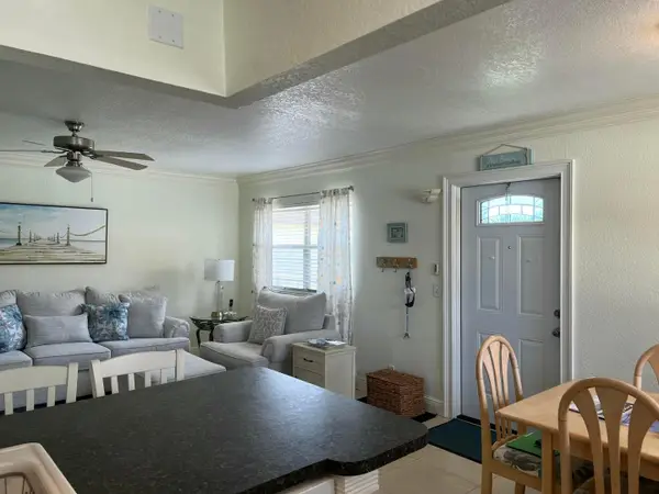 84 Saxony, Delray Beach, FL 33446