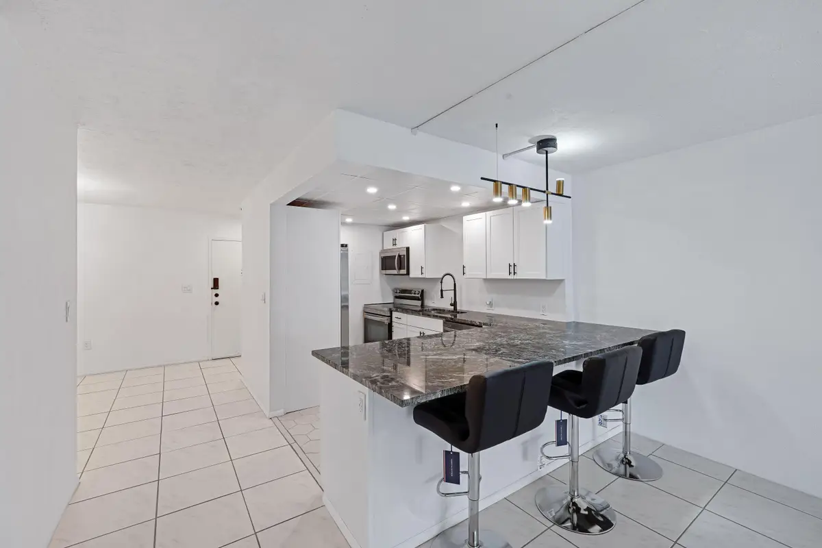 7100 NW 17th Street #220, Plantation, FL 33313 - #1