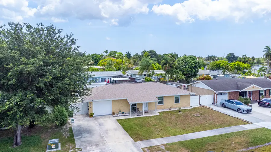220 Davis Road, Palm Springs, FL 33461 - #2