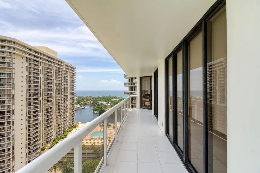 20185 E Country Club Drive #2006, Miami, FL 33180 - #3
