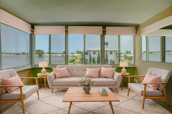 1118 Lake Terrace #204, Boynton Beach, FL 33426