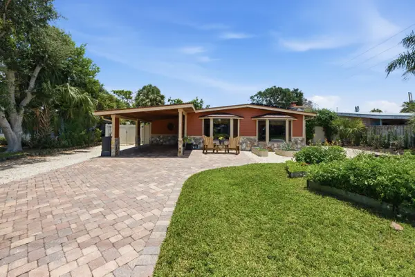 1055 S Brevard Avenue, Cocoa Beach, FL 32931