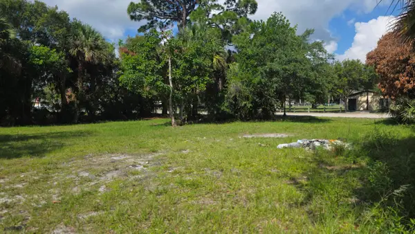 407 Dundas Court, Fort Pierce, FL 34950