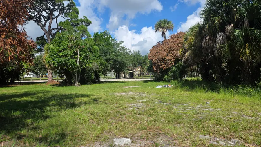 407 Dundas Court, Fort Pierce, FL 34950 - #2