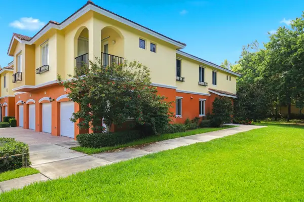 58 SE Palermo Court #104, Stuart, FL 34994