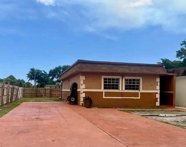 3930 NW 207 St Road, Miami Gardens, FL 33055 - #2