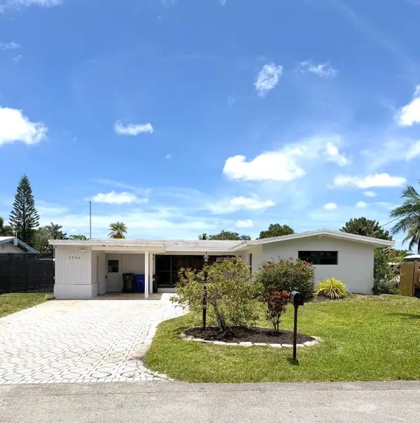 2536 Gulfstream Lane, Fort Lauderdale, FL 33312