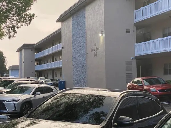 5881 NW 16th Place #Unit 118, Sunrise, FL 33313