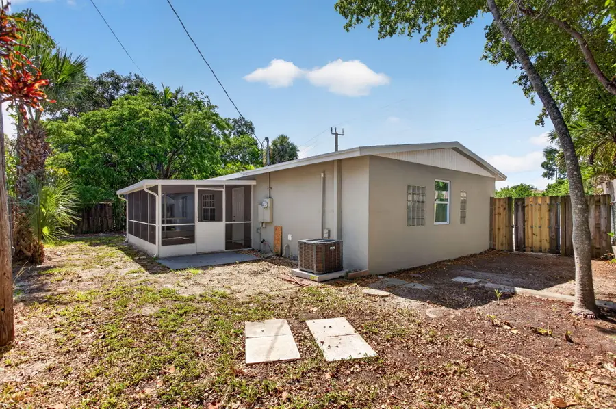 317 SW 19th Street, Fort Lauderdale, FL 33315 - #2