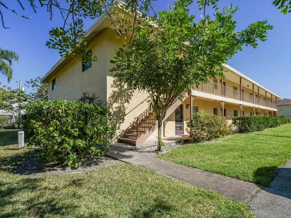 400 18th Street #G2, Vero Beach, FL 32960