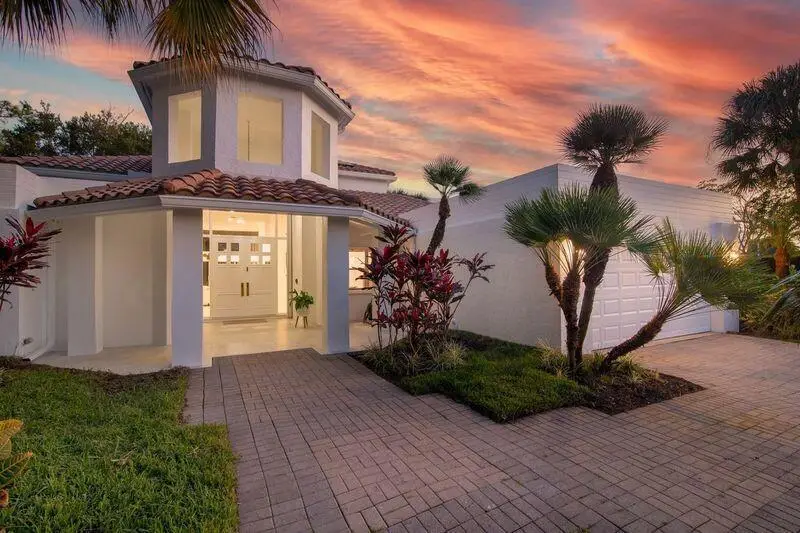 1084 Seagull Park Road S, West Palm Beach, FL 33411 - #1