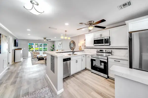 154 Lake Dora Drive, West Palm Beach, FL 33411