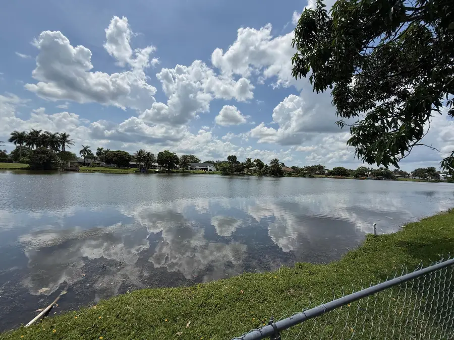 264 Las Palmas Street, Royal Palm Beach, FL 33411 - #3