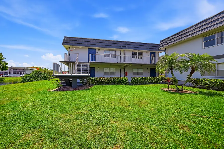 383 Saxony Trail, Delray Beach, FL 33446 - #2