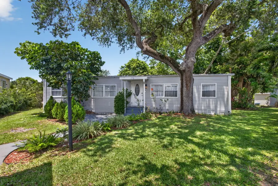 170 Maple Avenue W, Palm Beach Gardens, FL 33410 - #3