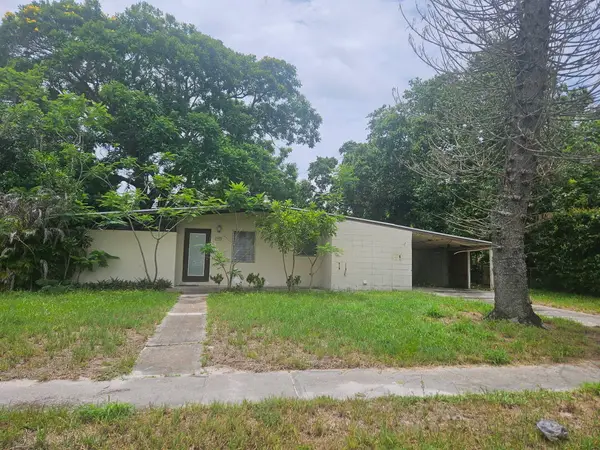 174 SE Celestia Court, Port St Lucie, FL 34983